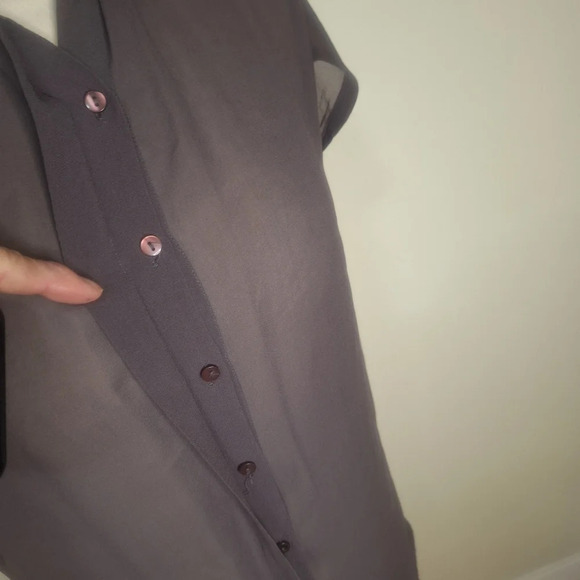 Surface to  air sheer short sleeve hidden button 100% silk top SZ M - Picture 5 of 7